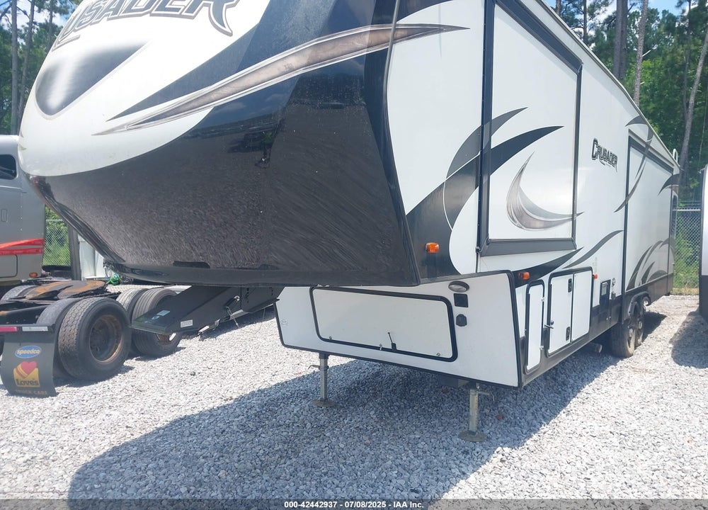 2018 FOREST RIVER CRUSADER VIN: 5ZT3CSZB3JG123481