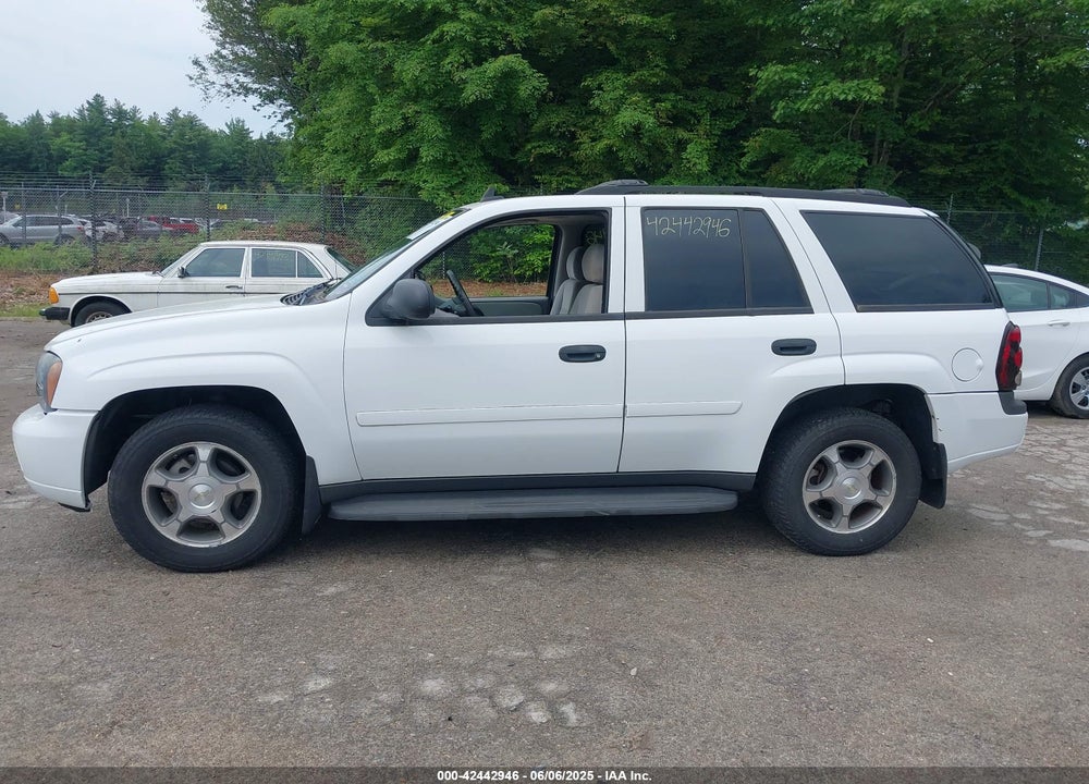 2007 CHEVROLET TRAILBLAZER LS VIN: 1GNDT13S872273057