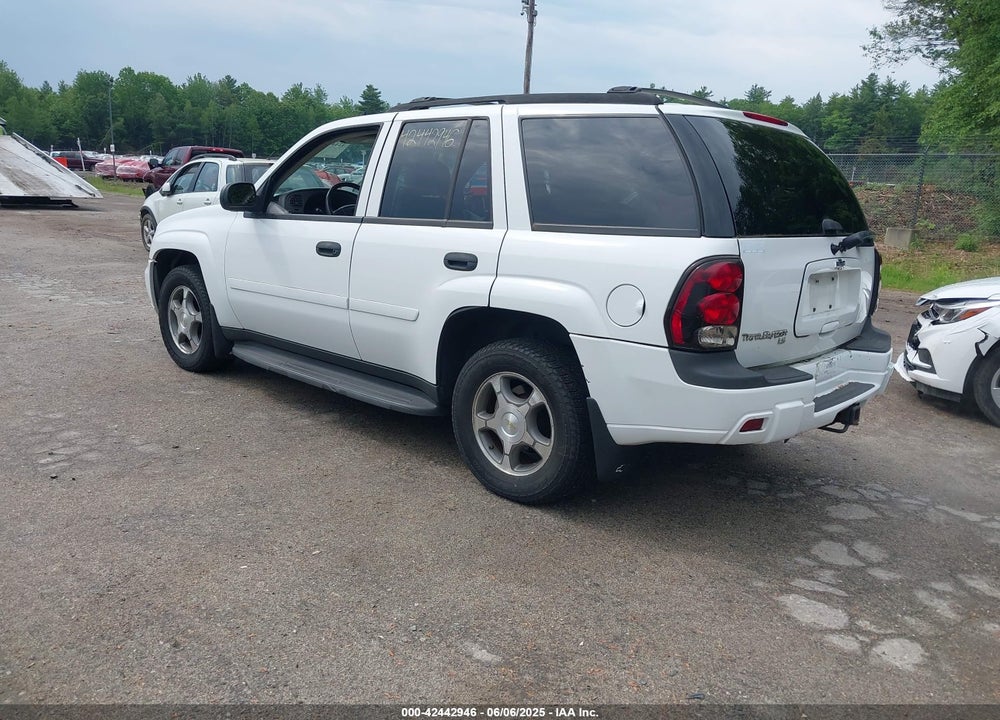 2007 CHEVROLET TRAILBLAZER LS VIN: 1GNDT13S872273057
