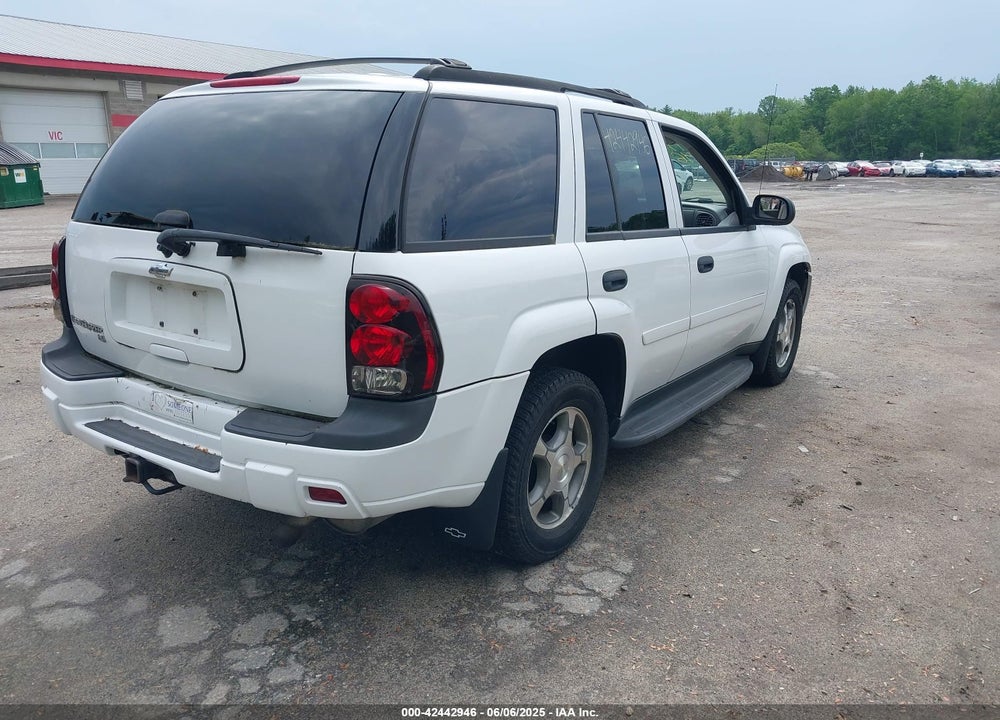 2007 CHEVROLET TRAILBLAZER LS VIN: 1GNDT13S872273057