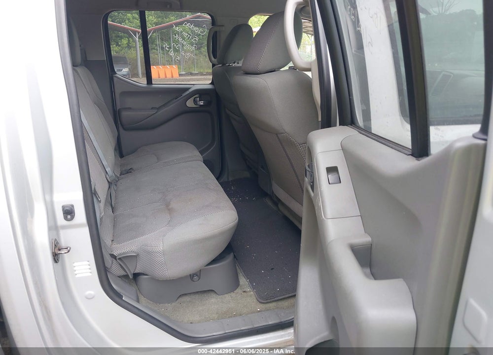 2015 NISSAN FRONTIER VIN: 1N6AD0EV1FN700437