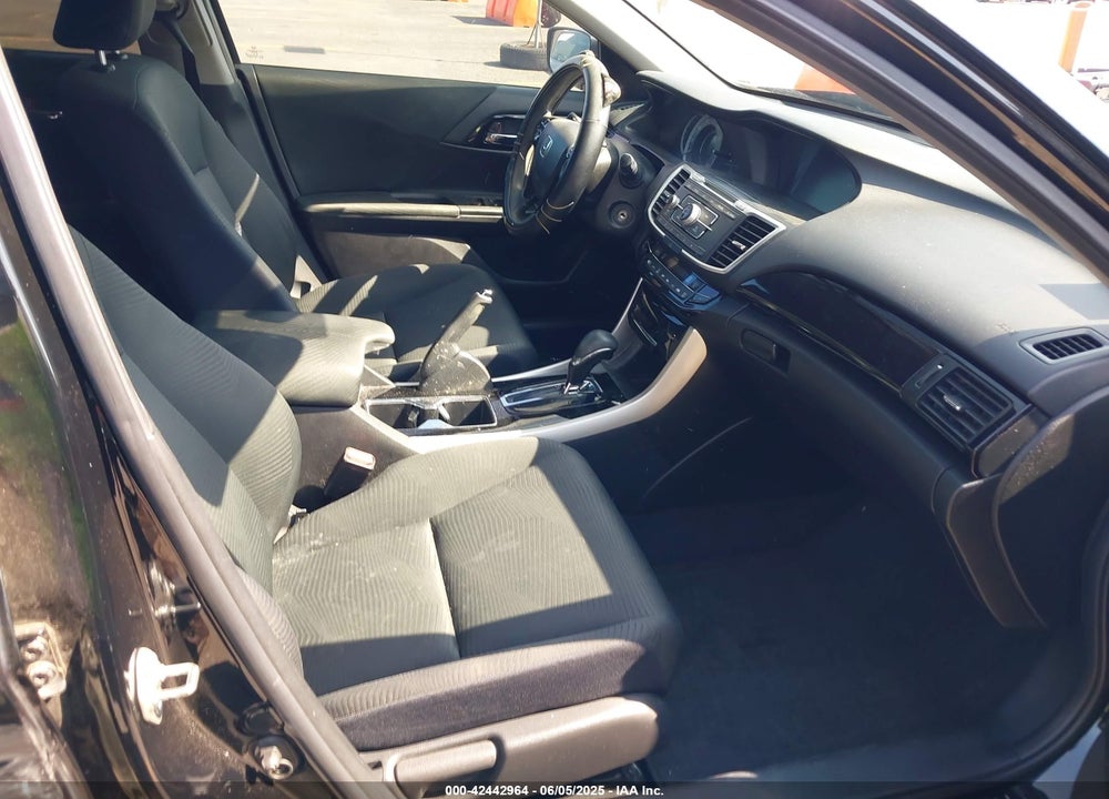 2016 HONDA ACCORD VIN: 1HGCR2F36GA041903