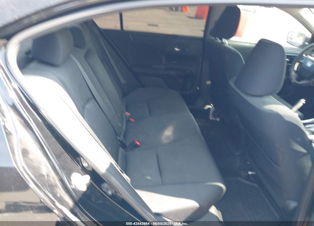 2016 HONDA ACCORD VIN: 1HGCR2F36GA041903