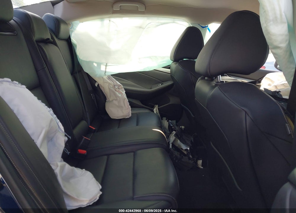 2021 NISSAN MAXIMA VIN: 1N4AA6CV4MC501236