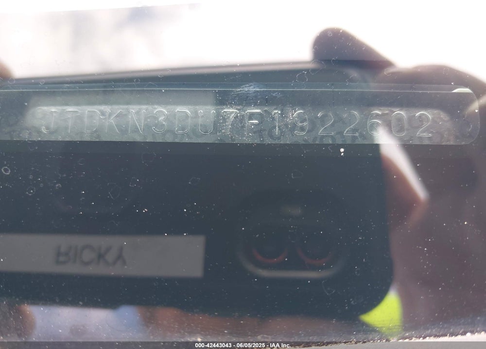 2015 TOYOTA PRIUS FIVE VIN: JTDKN3DU7F1922602