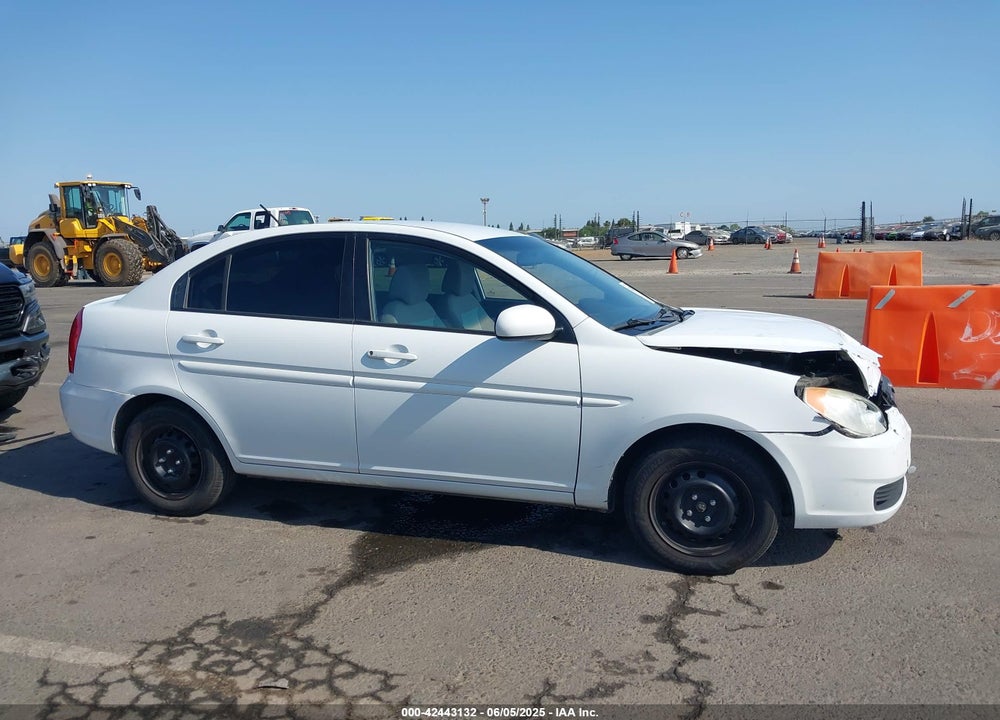 2011 HYUNDAI ACCENT VIN: KMHCN4AC6BU613052