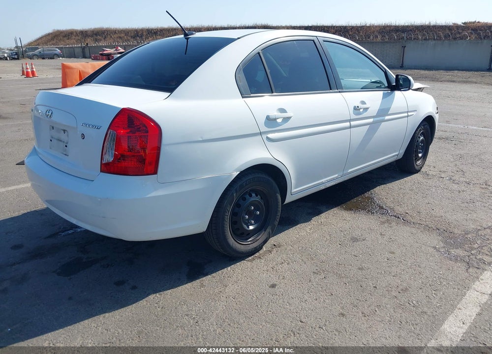 2011 HYUNDAI ACCENT VIN: KMHCN4AC6BU613052