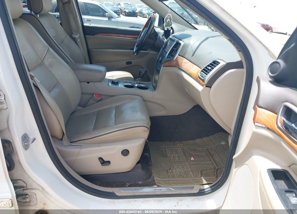 2011 JEEP GRAND CHEROKEE OVERLAND VIN: 1J4RR6GG3BC744867