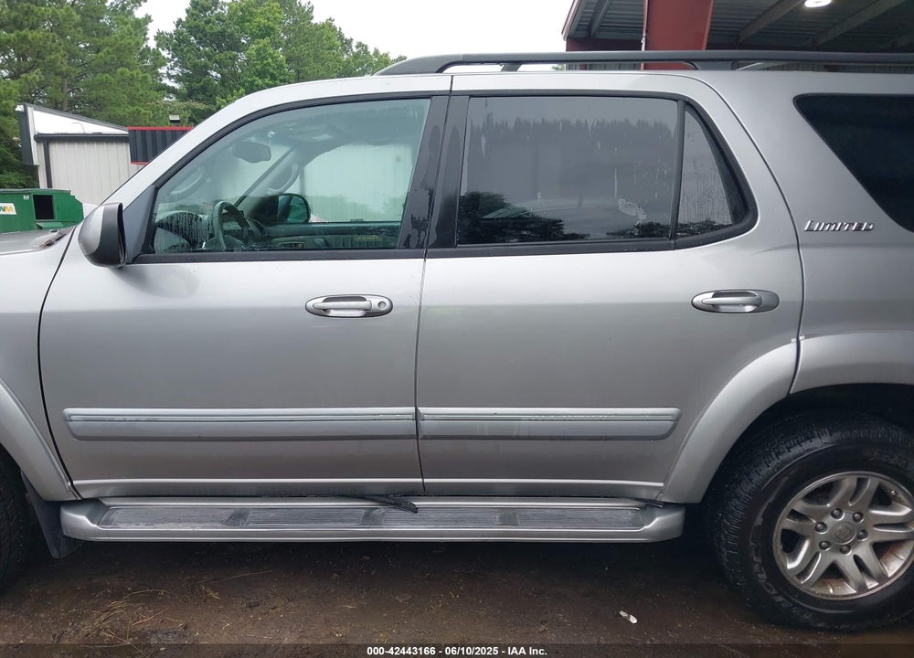 2005 TOYOTA SEQUOIA LIMITED V8 VIN: 5TDBT48A75S256810