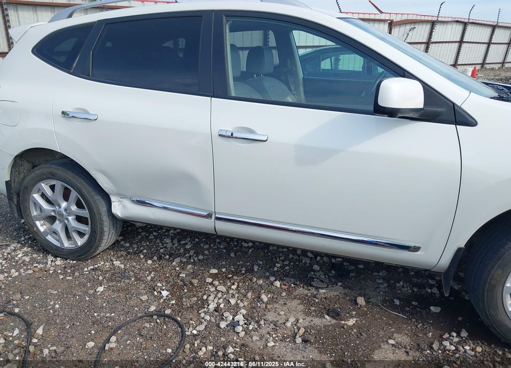 2013 NISSAN ROGUE SV W/SL PKG VIN: JN8AS5MT6DW519786