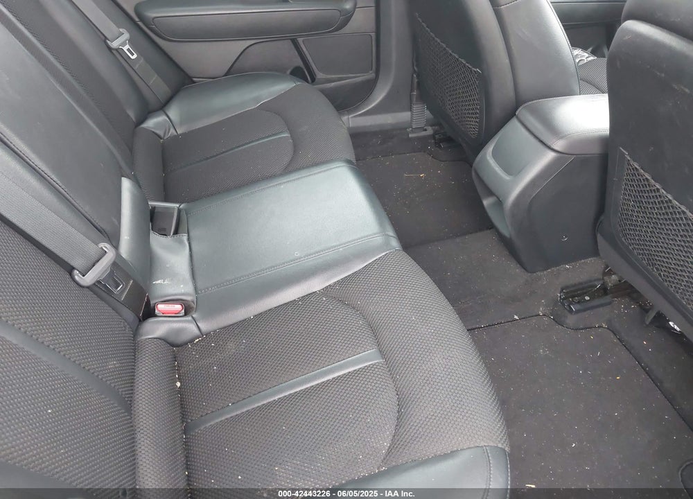 2019 KIA OPTIMA VIN: 5XXGT4L30KG302263