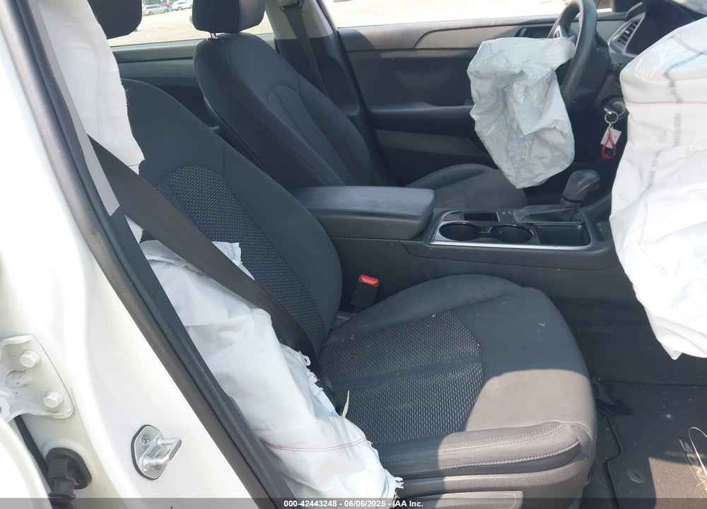 2019 HYUNDAI SONATA VIN: 5NPE24AF7KH756781