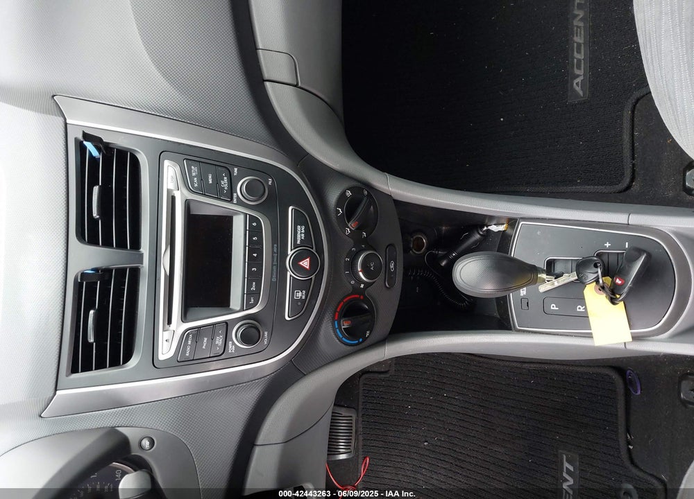 2016 HYUNDAI ACCENT SE VIN: KMHCT4AE6GU161019