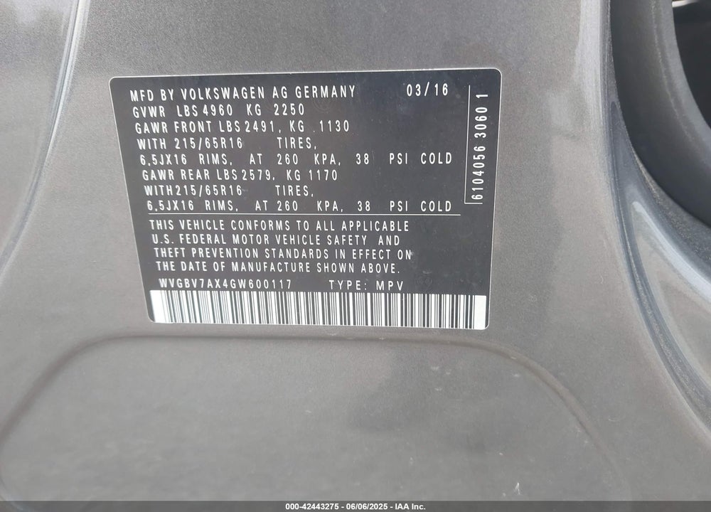 2016 VOLKSWAGEN TIGUAN VIN: WVGBV7AX4GW600117