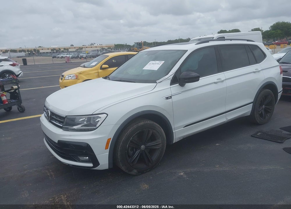 2019 VOLKSWAGEN TIGUAN VIN: 3VV3B7AX2KM098204