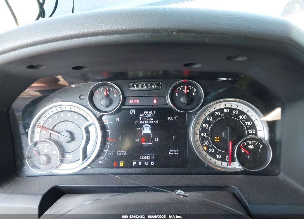 2016 RAM 1500 VIN: 3C6RR7LT4GG359148