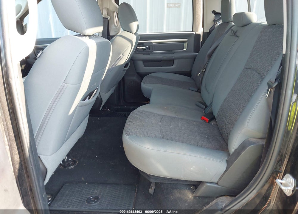 2016 RAM 1500 VIN: 3C6RR7LT4GG359148