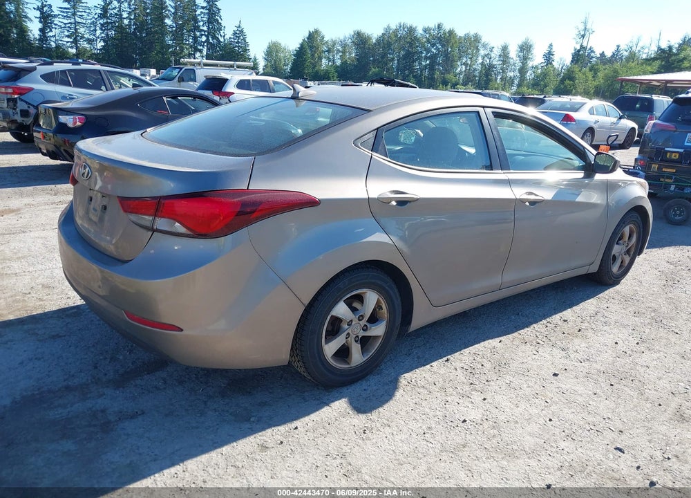 2014 HYUNDAI ELANTRA VIN: 5NPDH4AE4EH526573