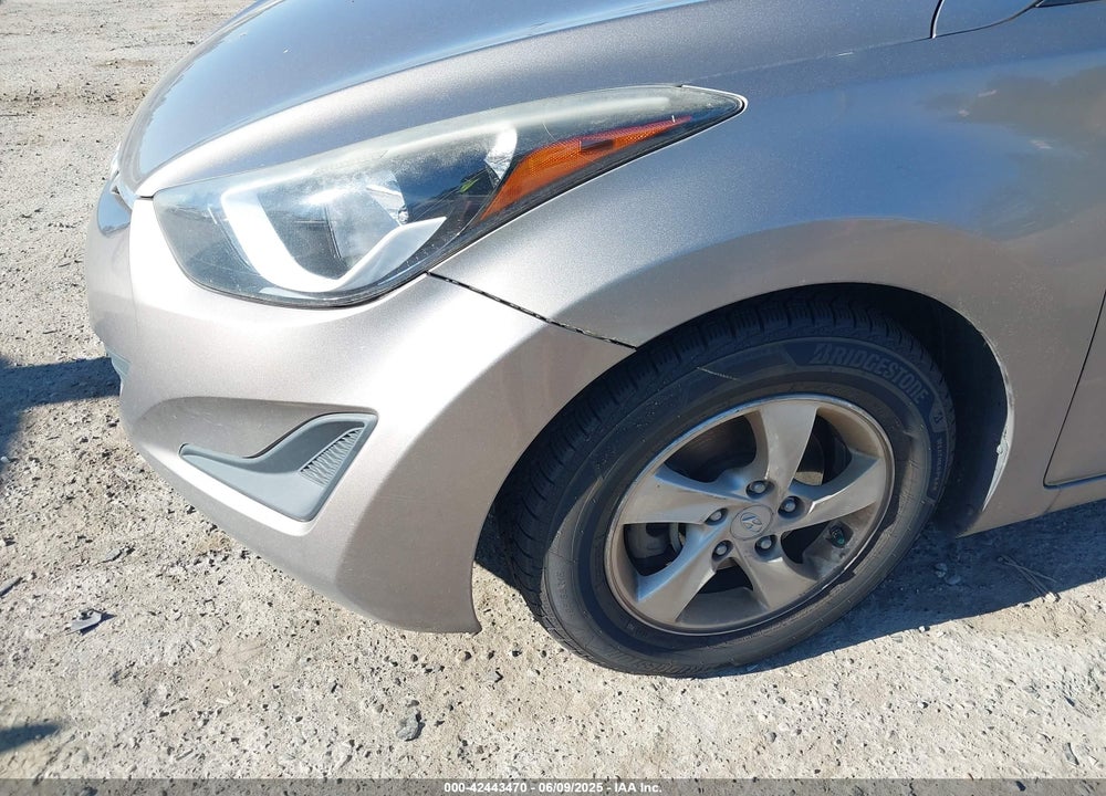 2014 HYUNDAI ELANTRA VIN: 5NPDH4AE4EH526573