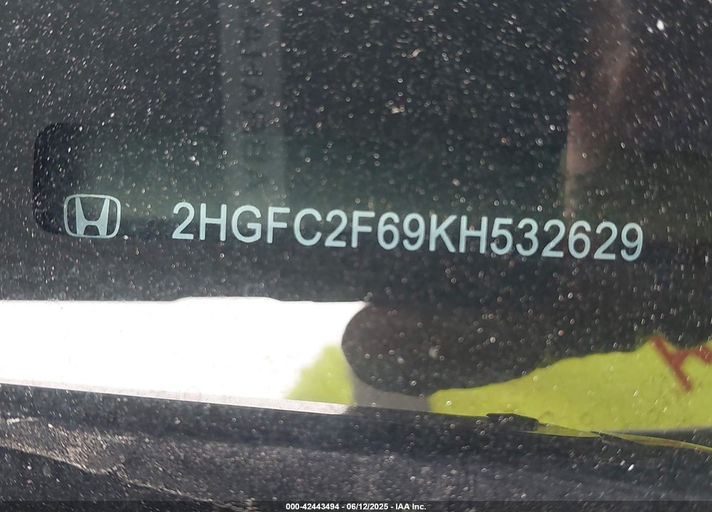 2019 HONDA CIVIC LX VIN: 2HGFC2F69KH532629