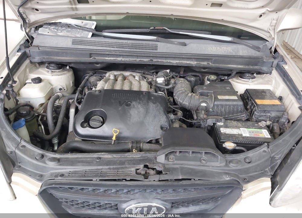 2008 KIA RONDO VIN: KNAFG526587142140