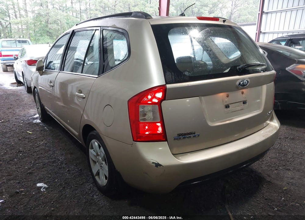 2008 KIA RONDO VIN: KNAFG526587142140