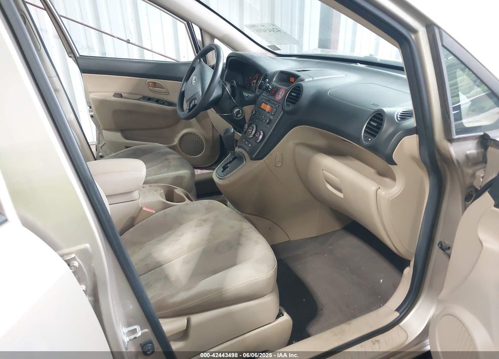 2008 KIA RONDO VIN: KNAFG526587142140