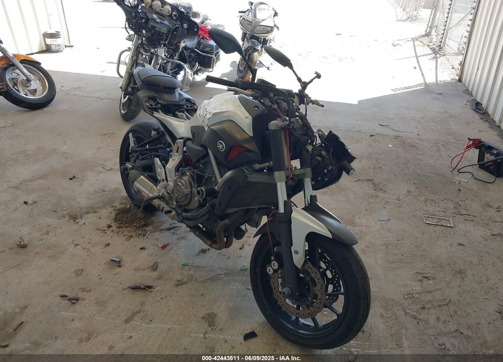 2015 YAMAHA FZ07 VIN: JYARM06E8FA005055