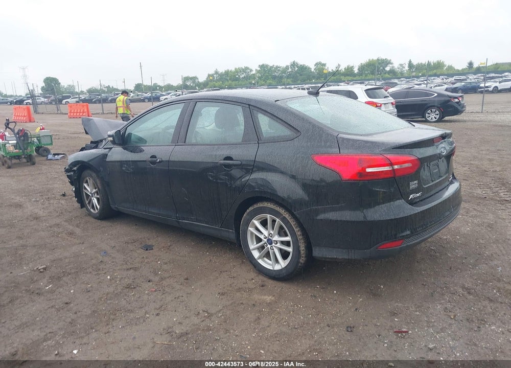 2015 FORD FOCUS VIN: 1FADP3F26FL380126