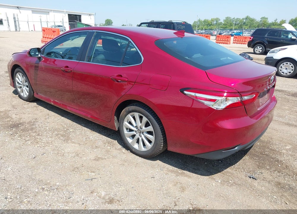 2020 TOYOTA CAMRY LE VIN: 4T1L11AK2LU500976