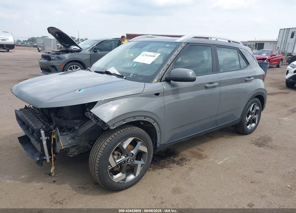 2022 HYUNDAI VENUE VIN: KMHRC8A39NU135401