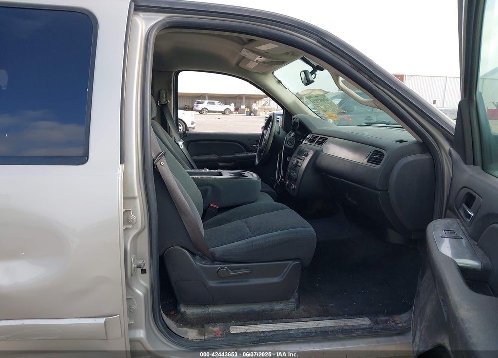 2007 CHEVROLET TAHOE LS VIN: 1GNFC13C07J405171