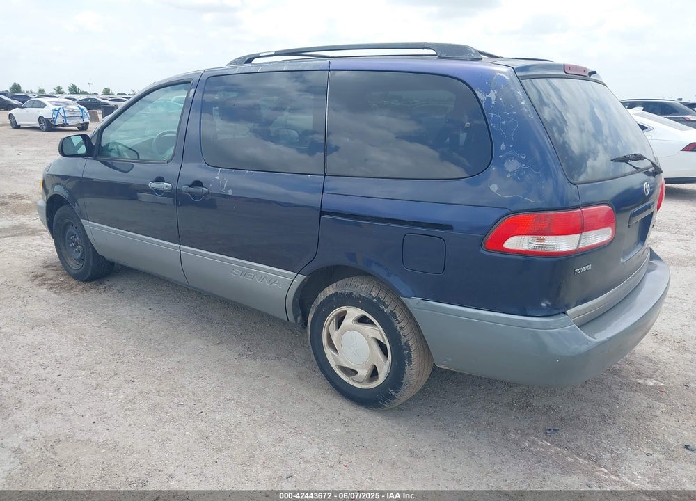 2001 TOYOTA SIENNA XLE VIN: 4T3ZF13C21U378030