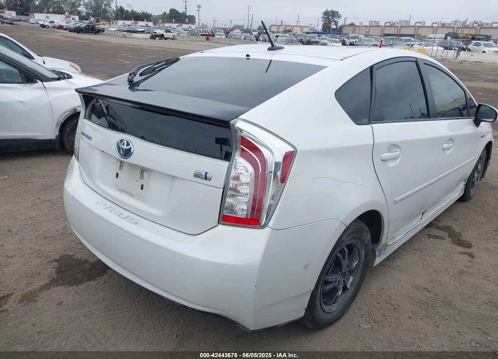 2013 TOYOTA PRIUS VIN: JTDKN3DU8D5554582