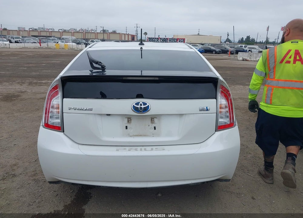 2013 TOYOTA PRIUS VIN: JTDKN3DU8D5554582