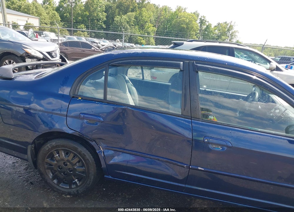 2005 HONDA CIVIC LX VIN: 2HGES16515H610468