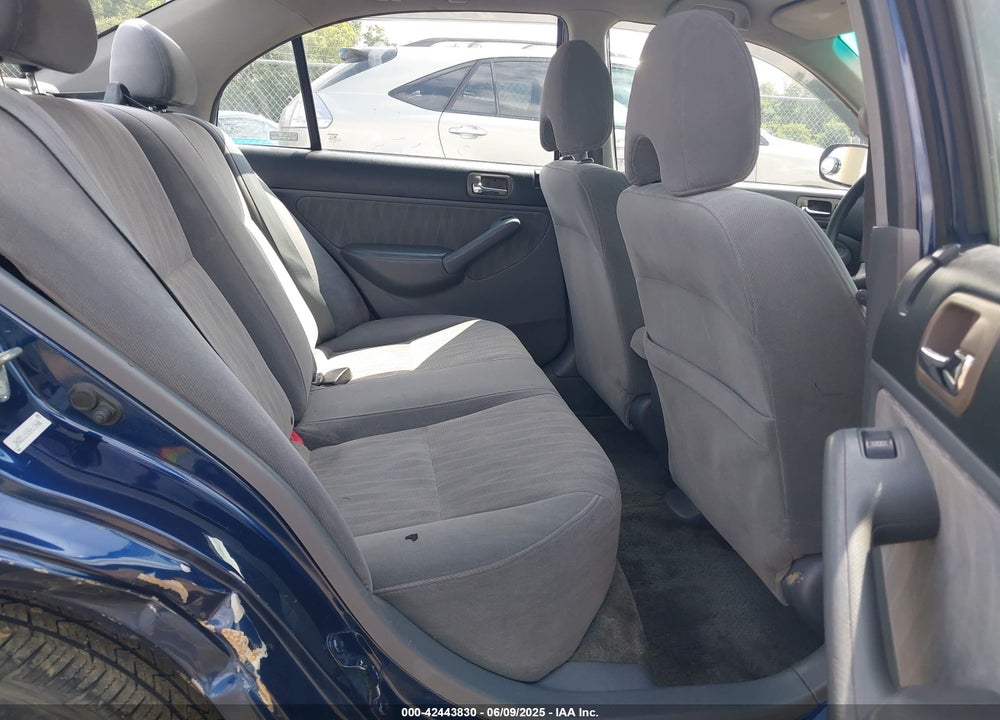 2005 HONDA CIVIC LX VIN: 2HGES16515H610468