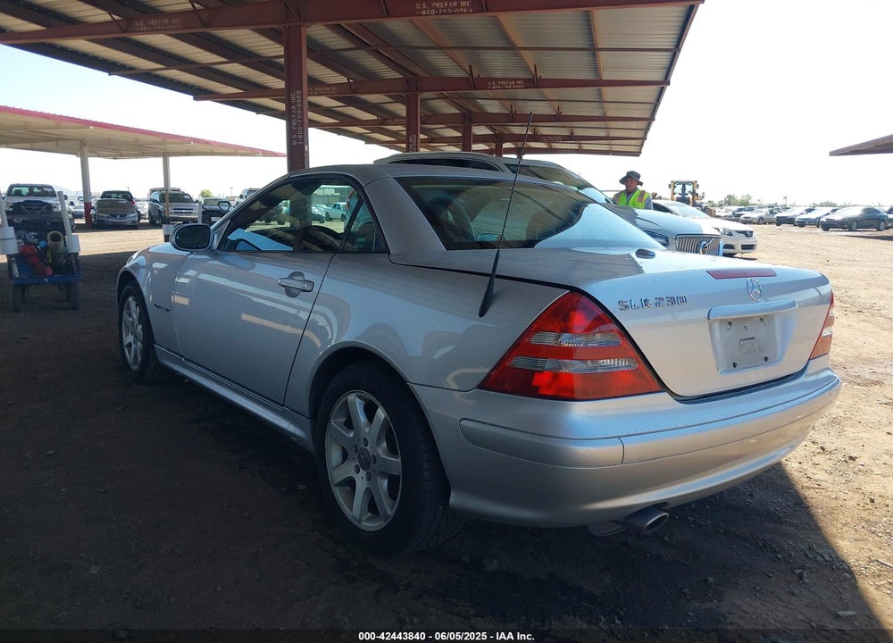 2002 MERCEDES-BENZ SLK 230 KOMPRESSOR VIN: WDBKK49FX2F251009
