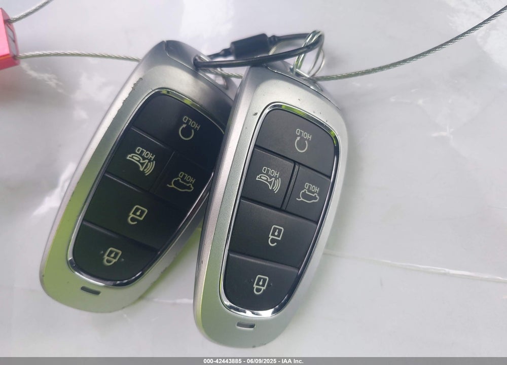 2023 HYUNDAI SANTA FE VIN: 5NMS24AJ1PH570388