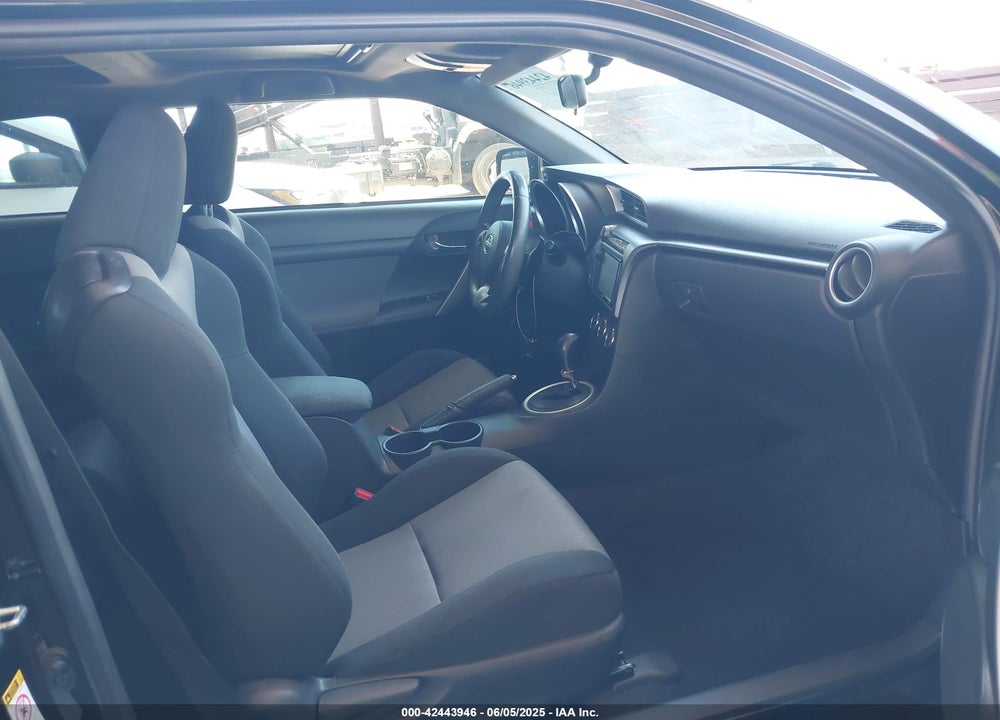 2016 SCION TC VIN: JTKJF5C76GJ017083