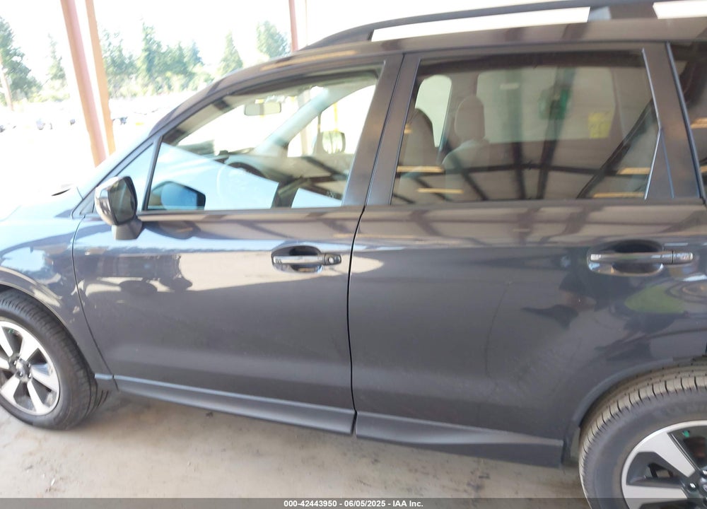 2018 SUBARU FORESTER VIN: JF2SJAGC0JH578082