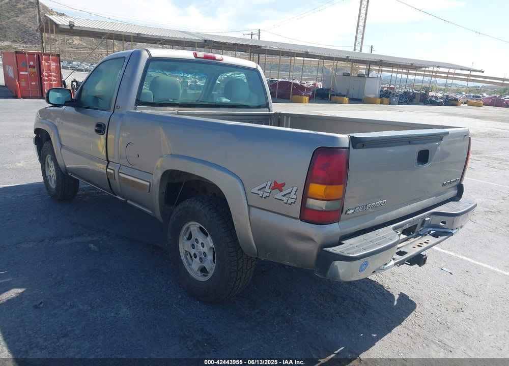 2000 CHEVROLET SILVERADO 1500 LS VIN: 1GCEK14W8YZ370561