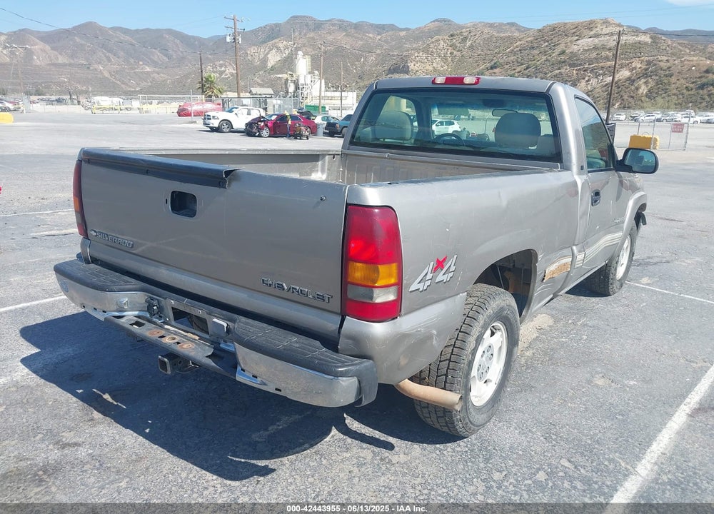 2000 CHEVROLET SILVERADO 1500 LS VIN: 1GCEK14W8YZ370561