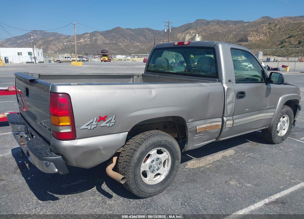 2000 CHEVROLET SILVERADO 1500 LS VIN: 1GCEK14W8YZ370561