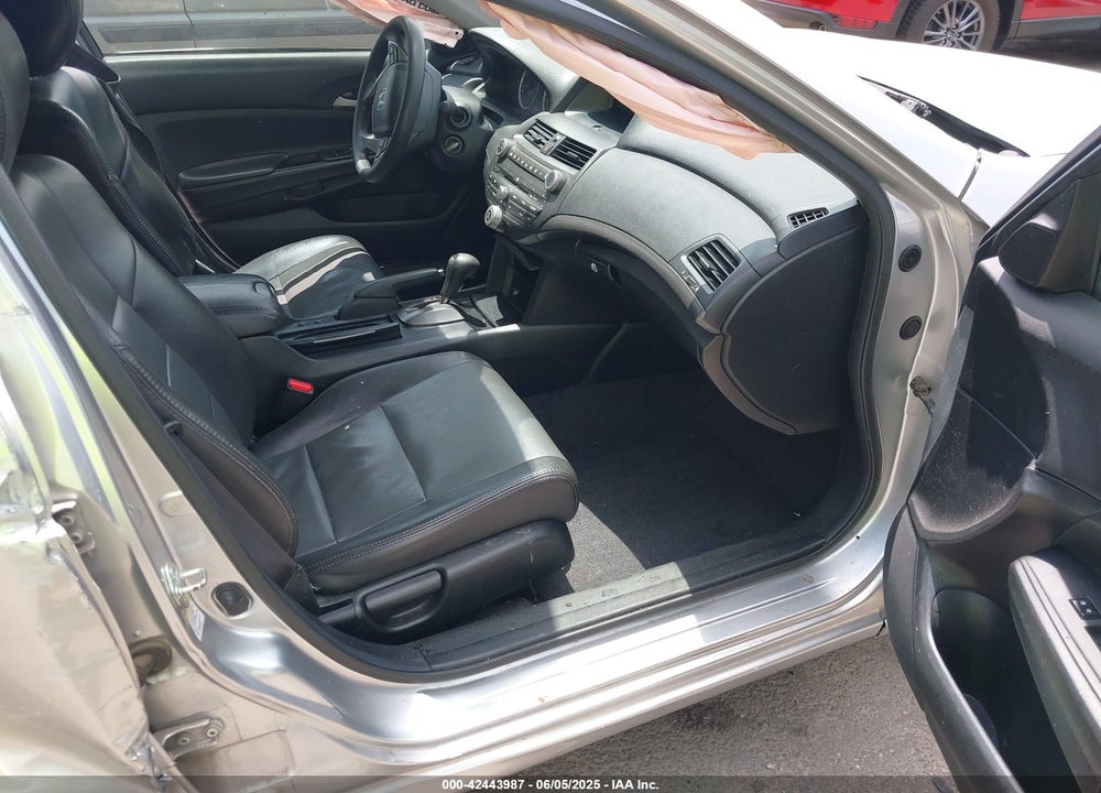 2009 HONDA ACCORD VIN: JHMCP26419C000209