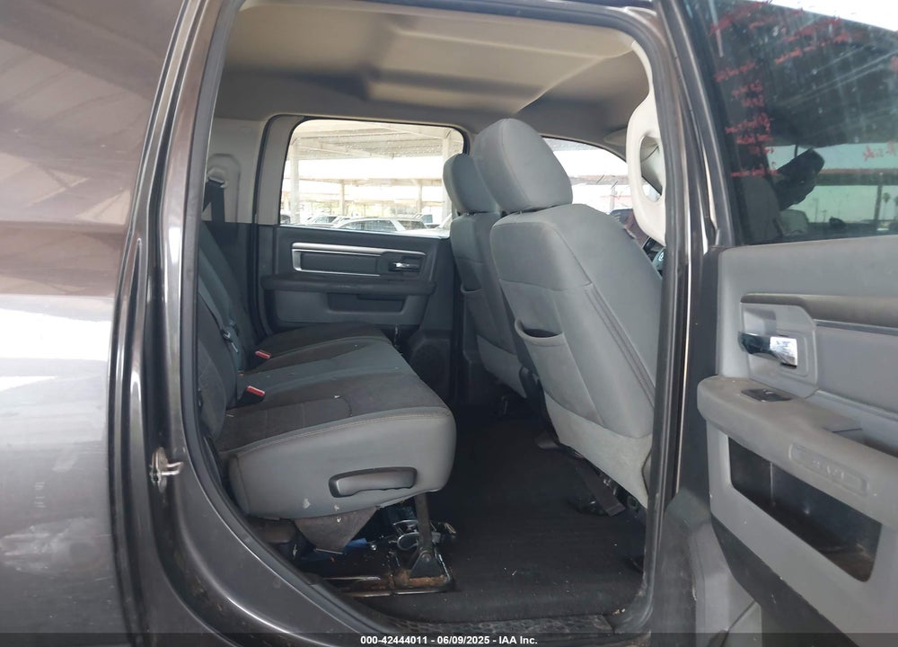 2016 RAM 2500 VIN: 3C6UR5MLXGG199788