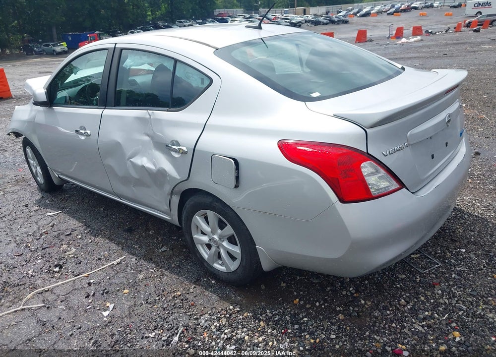 2013 NISSAN VERSA 1.6 SL VIN: 3N1CN7APXDL856646