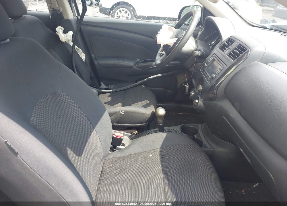 2013 NISSAN VERSA 1.6 SL VIN: 3N1CN7APXDL856646