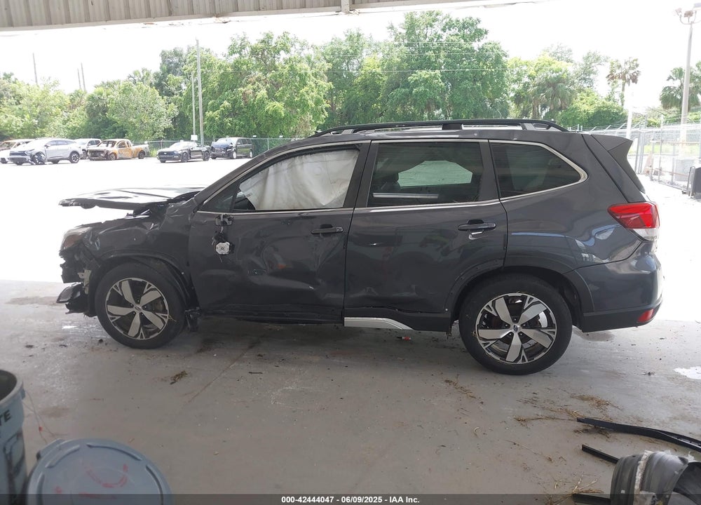 2020 SUBARU FORESTER VIN: JF2SKAXCXLH543386