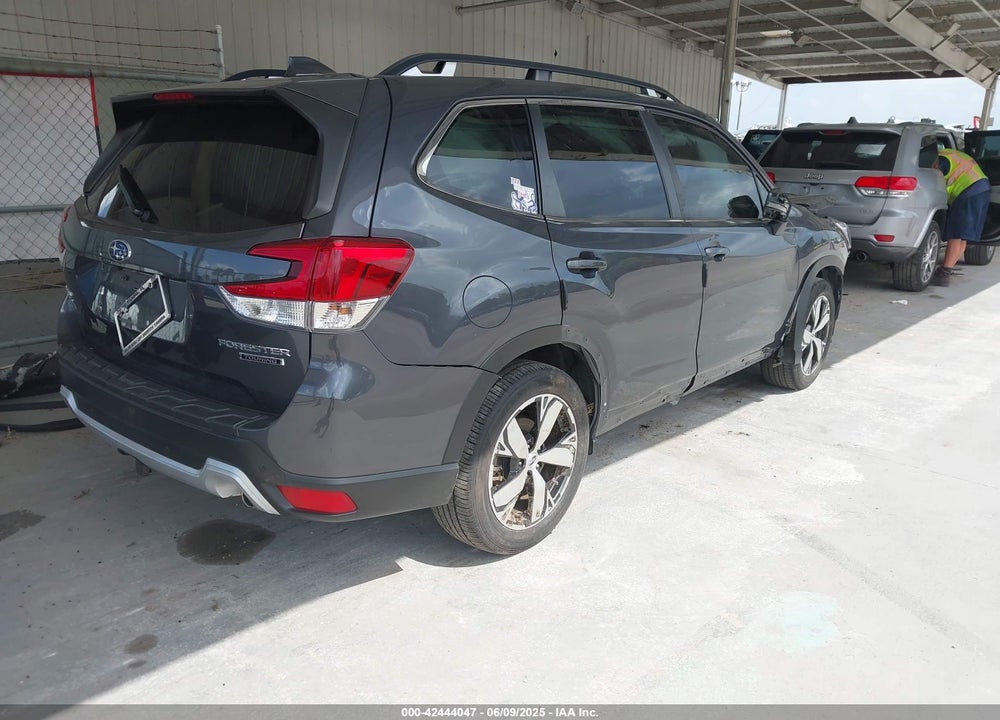 2020 SUBARU FORESTER VIN: JF2SKAXCXLH543386